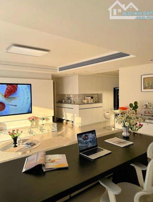 CỰC HIẾM !!! BÁN CĂN LÔ GÓC SIÊU ĐẲNG CẤP TÒA METROPOLIS LIỄU GIAI 105M2 - VIEW HỒ - 3