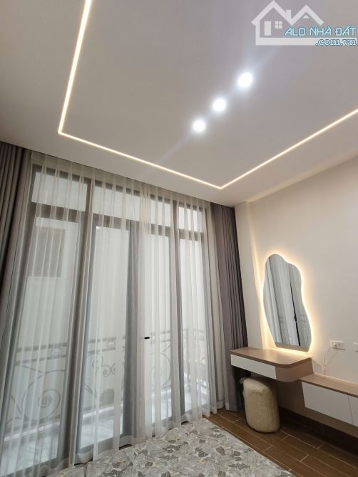 BÁN NHÀ ĐẸP CHÙA LÁNG ĐỐNG ĐA - CẦU GIẤY VIP 45M2x5T 10,9TỶ NGÕ TO, GẦN OTO - 3