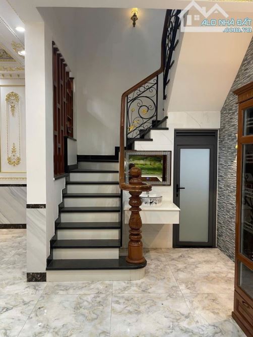 cần bán, nguyễn văn quá, PLÔ, HẺM ÔTÔ 6M2, dt 77M2 × 4T, đông hưng thuận quận 12, giá rẻ - 3
