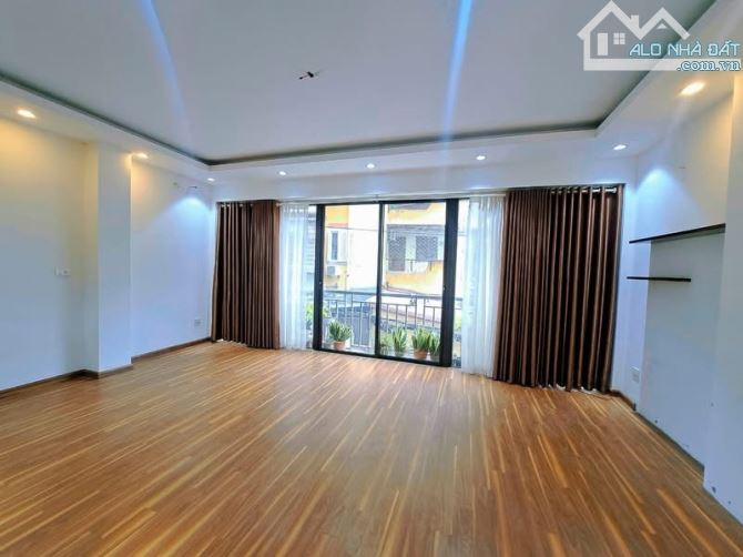 THANH XUÂN QUẬN-KHUẤT DUY TIẾN-LÊ VĂN LƯƠNG-40M2-PHÂN LÔ-GARA Ô TÔ-KINH DOANH-chỉ 12 Tỷ x - 3