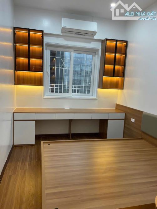 Nhà đẹp ở luôn CC  KĐTM Yên Hòa CG DT101m, tầng 7 3 ngủ 2WC, giá 6.4 tỷ tặng full nội thất - 3