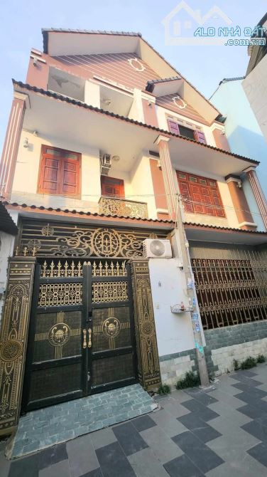 Gần Đông Tăng Long - Long Trường - Quận 9 - Nhà 4 Tầng - 98m2 - 3