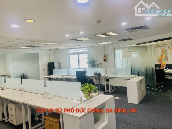 Mặt phố ngã tư Cửa Bắc-phó đức Chính mb 290m2/t mt 9m giảm sâu còn 35triệu/th cho tầng 1 - 4