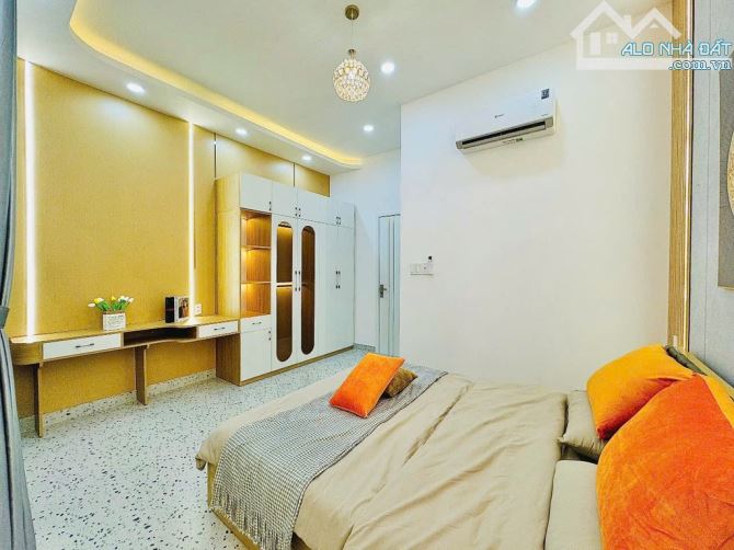 SIÊU PHẨM - NỘI THẤT SANG XỊN - SỔ VUÔNG VỨC Thích Quảng Đức phường 5 Phú Nhuận 26m2. Giá - 4