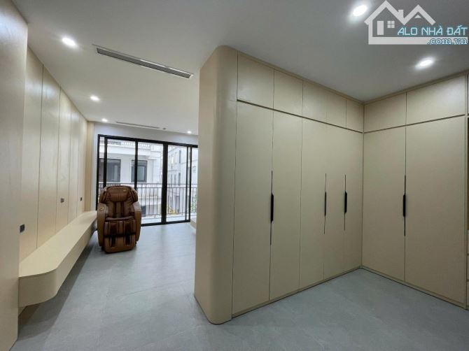 Phân Lô Liên Kề! 5 tầng sẵn ở luôn, vỉa hè 2m, đường 7m ngay trường Phenikaa, chỉ 10tỷ - 4