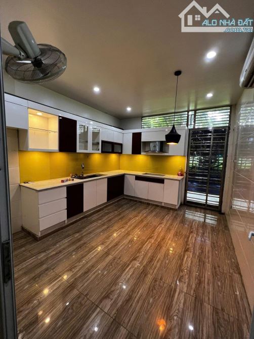 Cho thuê nhà 3,5 tầng mặt đường tuyến 2 Lê Hồng Phong ( lô 9 mở rộng) - 4