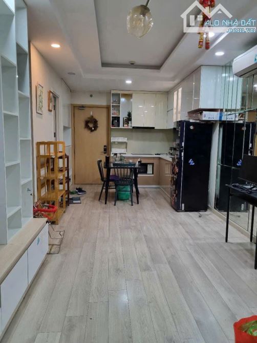 chung cư Sky Center, P2, Tân bình có 2p ngủ,71m2, 15tr/th - 4