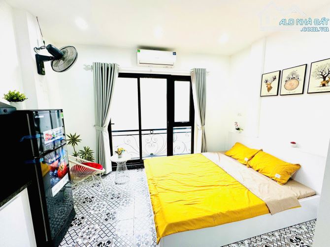 Cho Thuê CCMN Ngõ 136 Trung Liệt Đống Đa 25m2 Studio Ban Công Thang Máy Full Nội Thất Gần - 4
