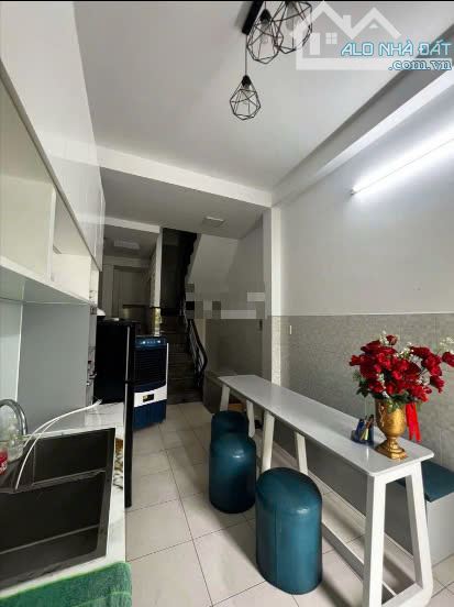 Mặt tiền 581 3/2 Q10 3,5x13m 3L 3pn 4wc - 4