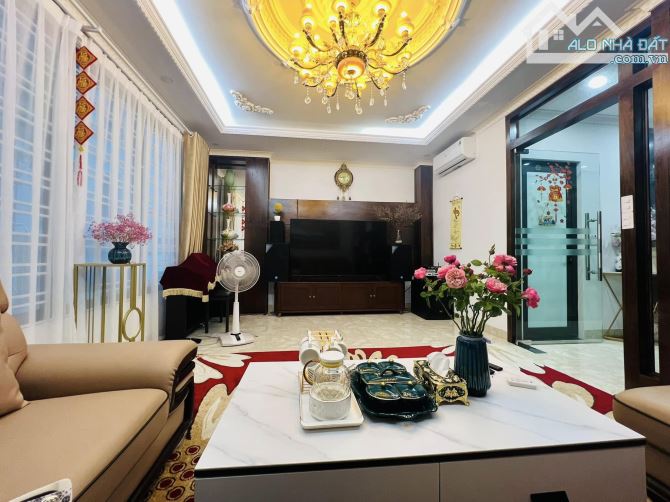 Nhà đẹp ở luôn Hoàng Quốc Việt Cầu Giấy. Sổ A4 68m, 6 tầng 6 ngủ MT6m Giá 22 tỷ Ngỗ ô tô - 4