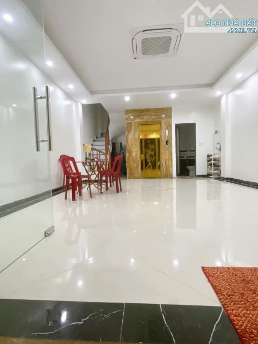 Bán nhà phân lô mới xây 7 tầng, thang máy phố Giảng Võ, gara ô tô 30m ra phố, chỉ 23 tỷ. - 4