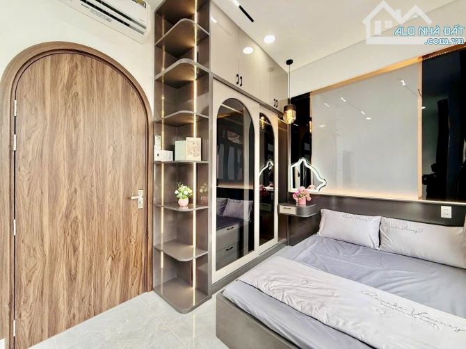 BÁN NHÀ GẦN CÔNG VIÊN LÀNG HOA – NGANG RỘNG 5M – 3 PHÒNG NGỦ – FULL NỘI THẤT – GIÁ CHỈ 5.2 - 5