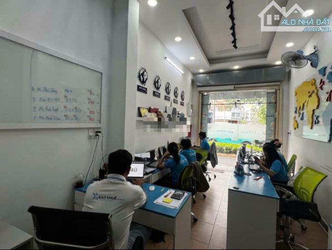 Mặt tiền 581 3/2 Q10 3,5x13m 3L 3pn 4wc - 5