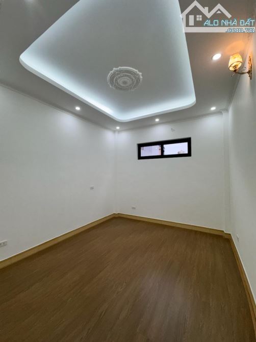 Ô tô đỗ cửa, 20m ra ô tô tránh, giá đỉnh phân khúc diện tích 4 - 5