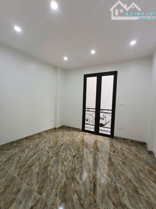 BÁN NHÀ ĐẸP CHÙA LÁNG ĐỐNG ĐA - CẦU GIẤY VIP 45M2x5T 10,9TỶ NGÕ TO, GẦN OTO - 5