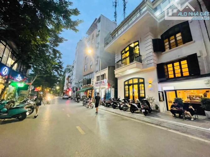 VÕNG THỊ TÂY HỒ - TOÀ APARTMENT 9 TẦNG BỀ THẾ - DIỆN TÍCH LỚN - MẶT TIỀN RỘNG - 2 THOÁNG. - 5