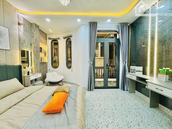 SIÊU PHẨM - NỘI THẤT SANG XỊN - SỔ VUÔNG VỨC Thích Quảng Đức phường 5 Phú Nhuận 26m2. Giá - 6