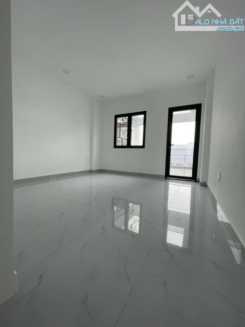 Bán Nhà Quận 7_Mặt Tiền Đường Nhựa 12M_76M2+4Tầng BTCT;4PN;SHR;Sát Phú Mỹ Hưng;Chỉ 12.X Tỷ - 6
