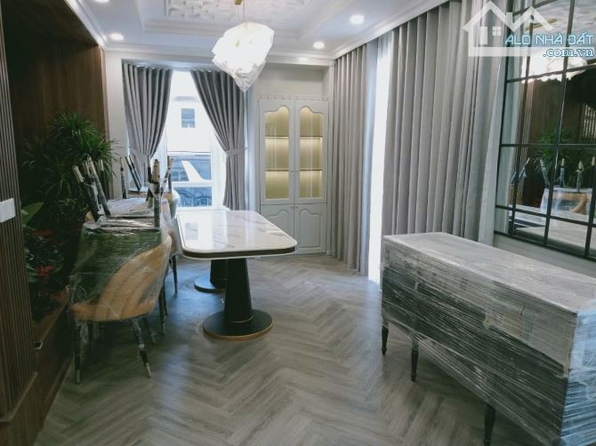 Cần bán gấp biệt thự Phú Gia, Phú Mỹ Hưng, Quận 7 - 6