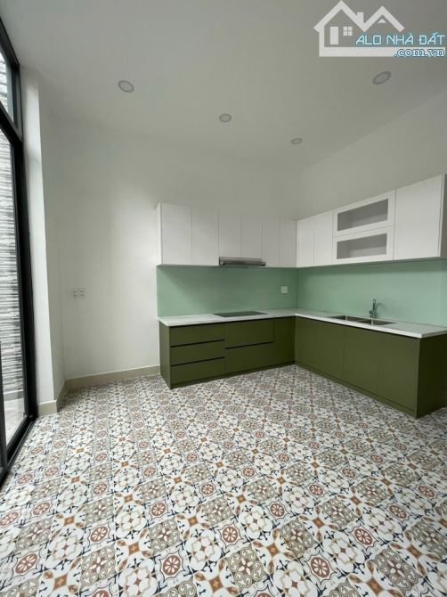 Bán Nhà Quận 7_Mặt Tiền Đường Nhựa 12M_76M2+4Tầng BTCT;4PN;SHR;Sát Phú Mỹ Hưng;Chỉ 12.X Tỷ - 7