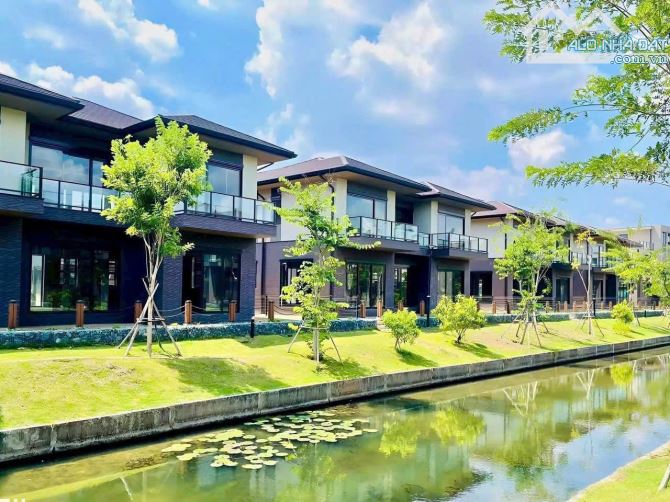 Biệt thự rẻ hơn đất nền, người Sài Gòn chưa biết nhưng các nhà đầu tư HN đang gom tất tay - 7