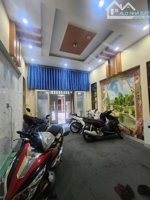 CHDV Cao Cấp Full Nội Thất – Dòng Tiền 300Tr/Năm – Gần Vincom Q8 – Giá Chỉ 8.6 Tỷ! - 7