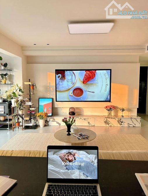 CỰC HIẾM !!! BÁN CĂN LÔ GÓC SIÊU ĐẲNG CẤP TÒA METROPOLIS LIỄU GIAI 105M2 - VIEW HỒ - 7