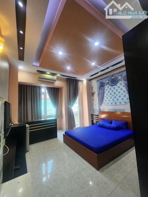 CHDV Cao Cấp Full Nội Thất – Dòng Tiền 300Tr/Năm – Gần Vincom Q8 – Giá Chỉ 8.6 Tỷ! - 8