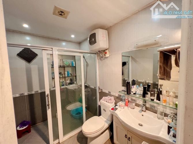 BÁN NHÀ PHỐ KHƯƠNG TRUNG 95m2 - 4T - MT 4.5m - 18.5 TỶ - LÔ GÓC - Ô TÔ TRÁNH - KINH DOANH - 8