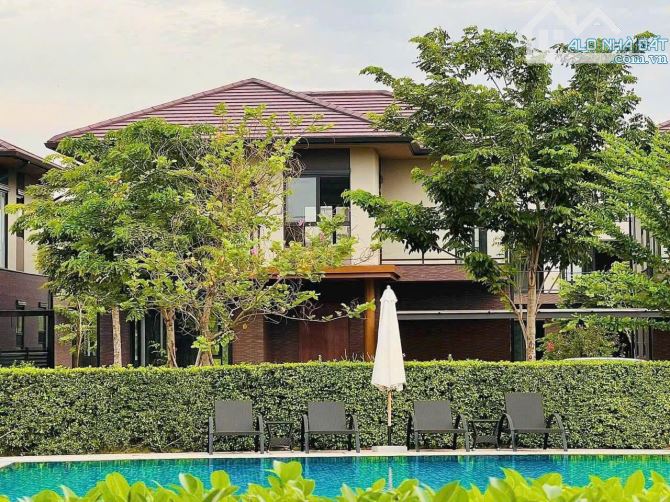 Biệt thự rẻ hơn đất nền, người Sài Gòn chưa biết nhưng các nhà đầu tư HN đang gom tất tay - 9