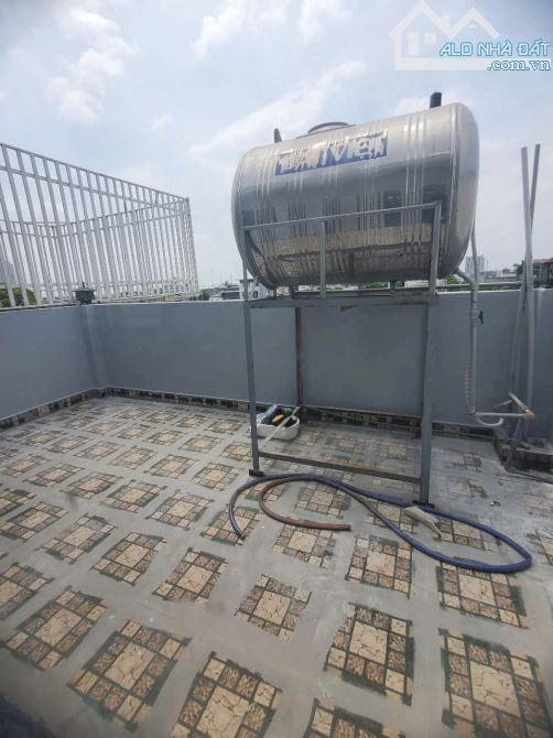 1 căn duy nhất hẻm 6m Đào Tông Nguyên, Nhà Bè, DT 5x10,5m, 3 lầu. Giá chỉ 5,1 tỳ - 9