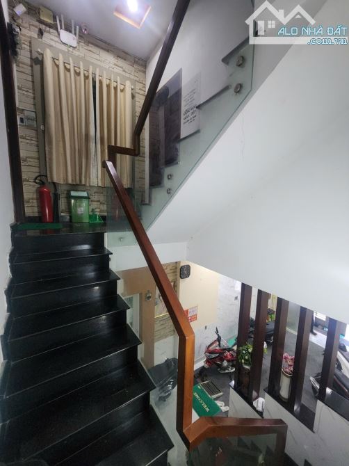 CHDV Cao Cấp Full Nội Thất – Dòng Tiền 300Tr/Năm – Gần Vincom Q8 – Giá Chỉ 8.6 Tỷ! - 9