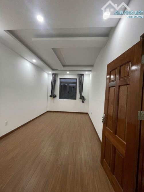 cần bán, nguyễn văn quá, PLÔ, HẺM ÔTÔ 6M2, dt 77M2 × 4T, đông hưng thuận quận 12, giá rẻ - 9