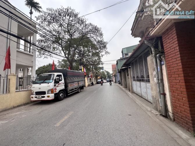 Bán đất Thượng Thanh 34m, lô góc oto vào, gần phố giá hơn 5 tỷ - 1