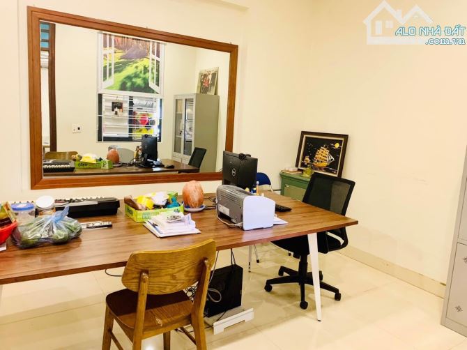 Cho thuê nhà 3 tầng, 6 ngủ tại Đông Hậu, Khai Quang, Vĩnh Yên