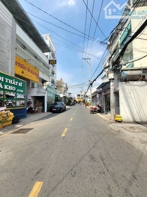 Mặt tiền kinh doanh 3 Tầng Gần 90m2(4*21) gần chợ An Nhơn Phường 6