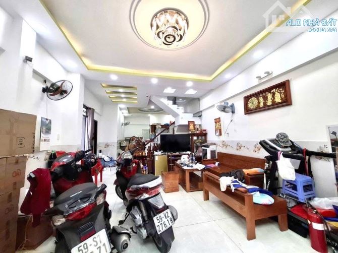 "Bán nhà hẻm xe hơi Lê Văn Sỹ,Quận 3, giáp Q1, 3 Tầng, 42m2, cho thuê 15tr/th, 7.9 Tỷ