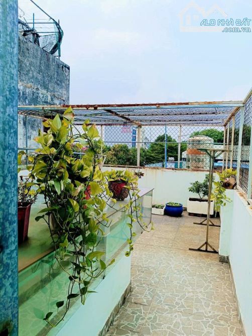 MẶT TIỀN 3 TẦNG ĐÚC NGUYỄN THỊ KIÊU TA QUẬN 12 GIÁ RẺ 9.99 TỶ