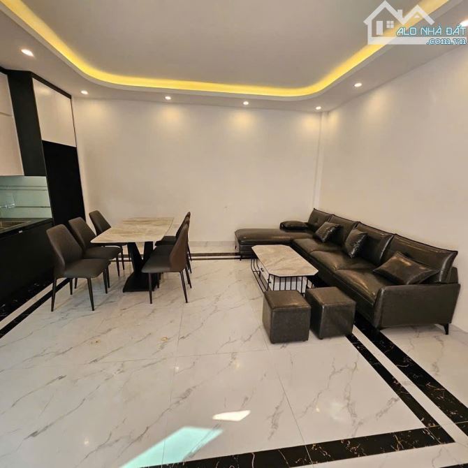 THANG MÁY - Ô TÔ ĐỖ CỔNG - NHÀ ĐẸP FULL NỘI THẤT - TƯƠNG LAI RẠNG NGỜI 💵 HƠN 7 T.Ỷ