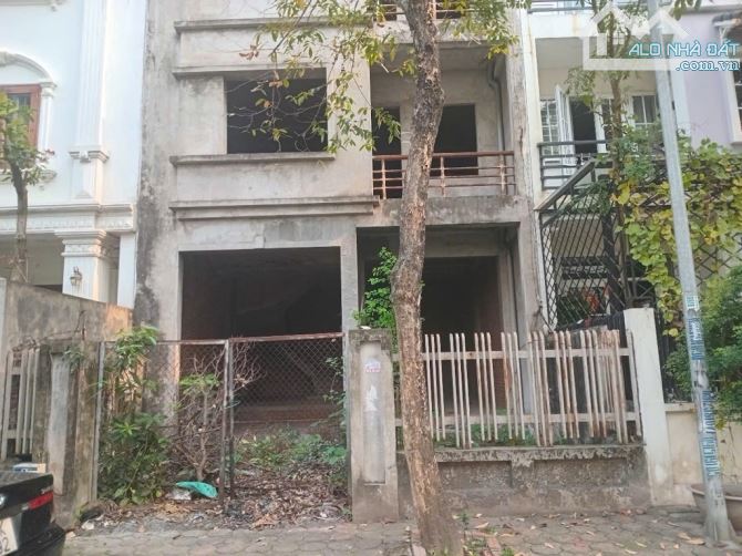 Liền kề QUÂN ĐÔI THẠCH BÀN: 82m 4T MT 6,8m 17,5 Tỷ