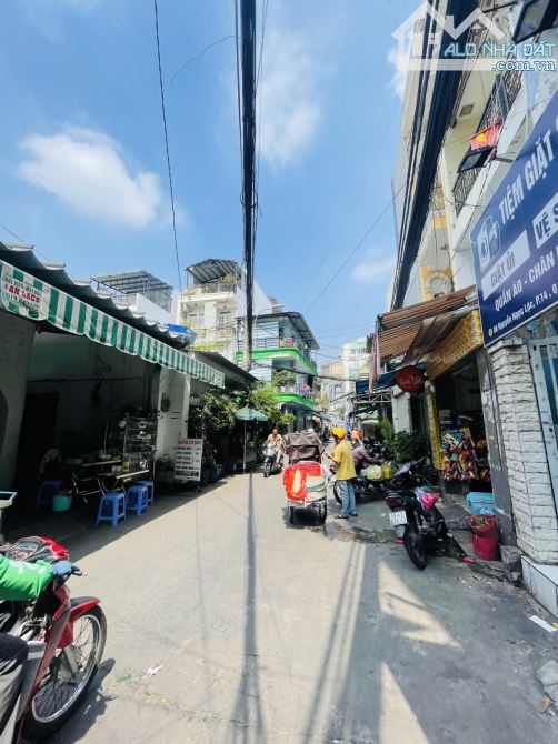 Bán nhà Mặt Tiền 6.2x20m gần đường 3/2 và Nguyễn Tri Phương Quận 10