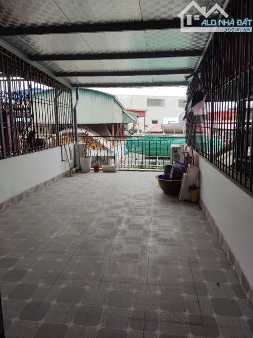 Bán căn nhà 3 tầng sạch đẹp ngõ 173 Hàng Kênh