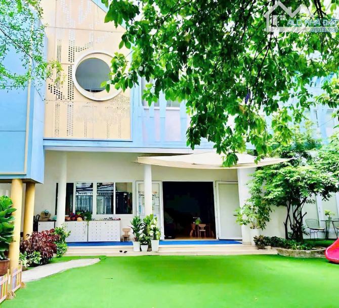 MT Trần Quý cáp, Bình Thạnh. DT 19 x 30, trệt lầu sân vườn, giá 120 tr/ tháng
