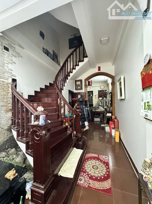 NHÀ ĐẸP TRẦN KHÁT CHÂN 45 M2, 5 TẦNG Ô TÔ NHỈNH 9 TỶ