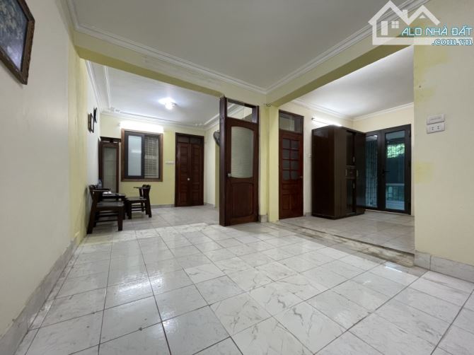 CỰC HIẾM - TẬP THỂ KHU VIP PHỐ TRẦN THÁNH TÔNG CHỈ NHỈNH 4 Tỷ