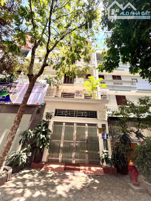Cho thuê gấp nhà KĐT Văn Quán 80m x 5 tầng chỉ 20 triệu
