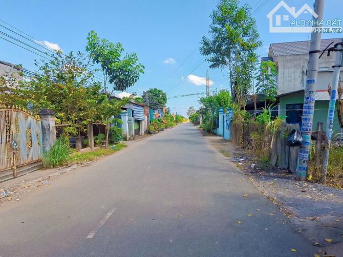 LÔ ĐẤT KHU THƯƠNG MẠI DỊCH VỤ CỔNG TRƯỚC SÂN BAY, 2 MẶT TIỀN, GIÁ CỰC TỐT