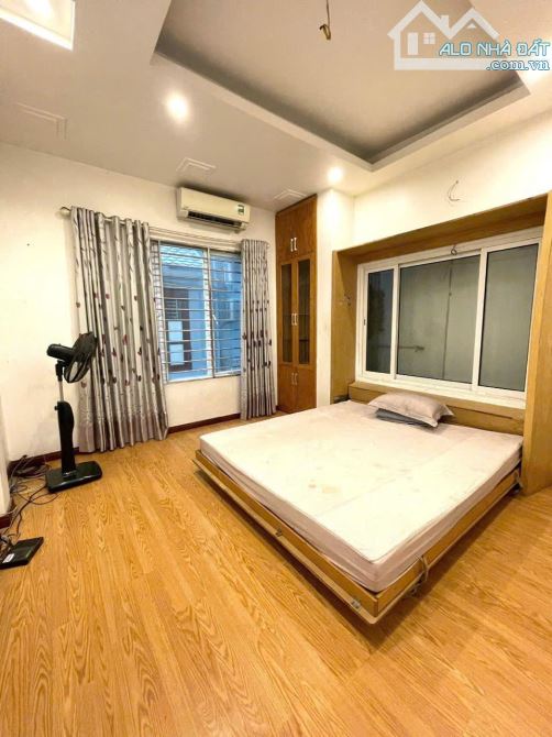 Bán nhà Đình Đông, 3 thoáng, 3 gác phi, 47m2 x 5T, MT 4.5m - 10.8 tỷ