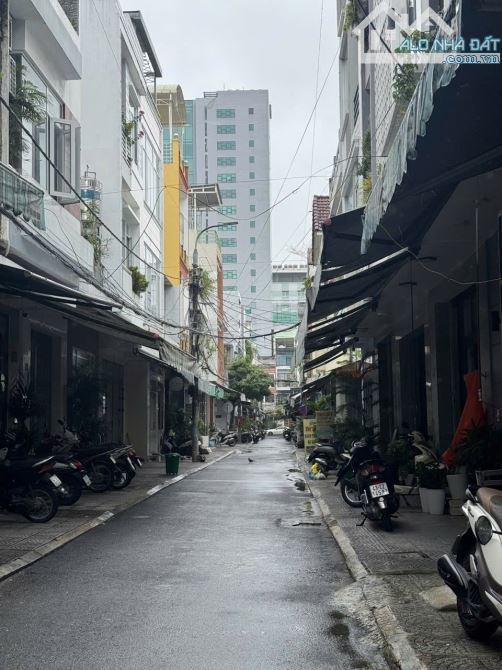 💥💥 ĐỖ QUANG, TÒA CĂN HỘ 5 TẦNG, THANG MÁY, HAI MẶT TIỀN, DÒNG TIỀN 40TR/THÁNG, CHỈ 10.5