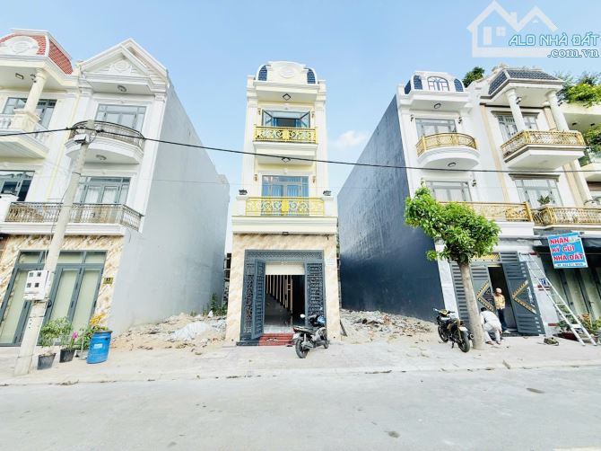 Bán Gấp Nhà Phố Cao Cấp Tân Đông Hiệp Dĩ An Gần Bệnh Viện